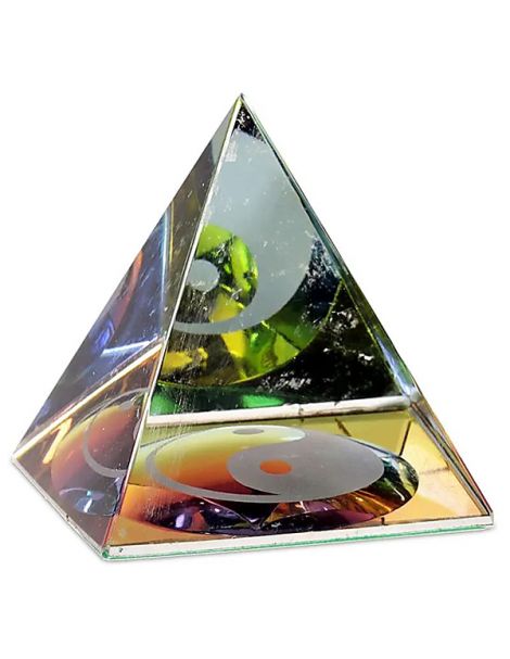 Pirámide de Cristal con el Símbolo Yin-Yang