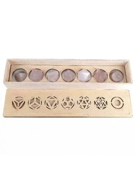 Juego de Siete Poliedros de Cuarzo Rosa en caja de Madera