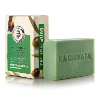 Jabón Artesano Regenerador de Aloe y Manzanilla Natural Edition La Chinata - 100 gramos